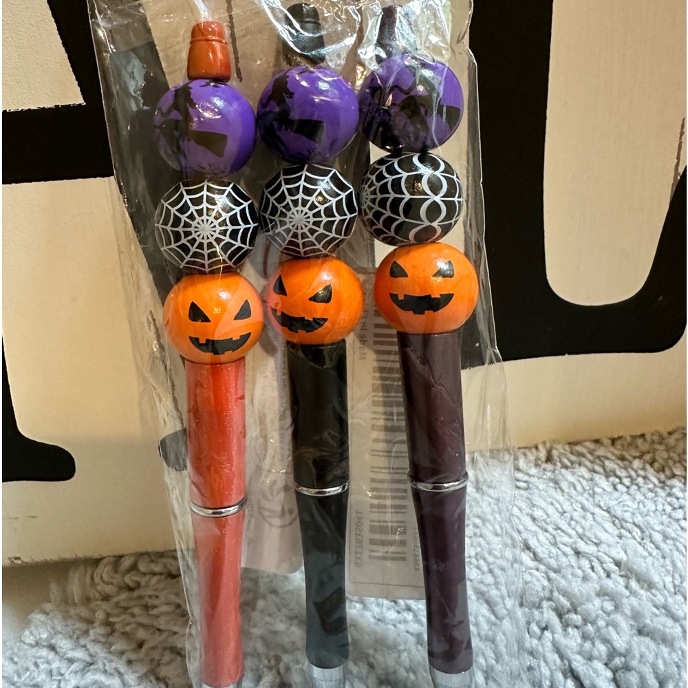 🎃Halloween pens 🕸️set of 3